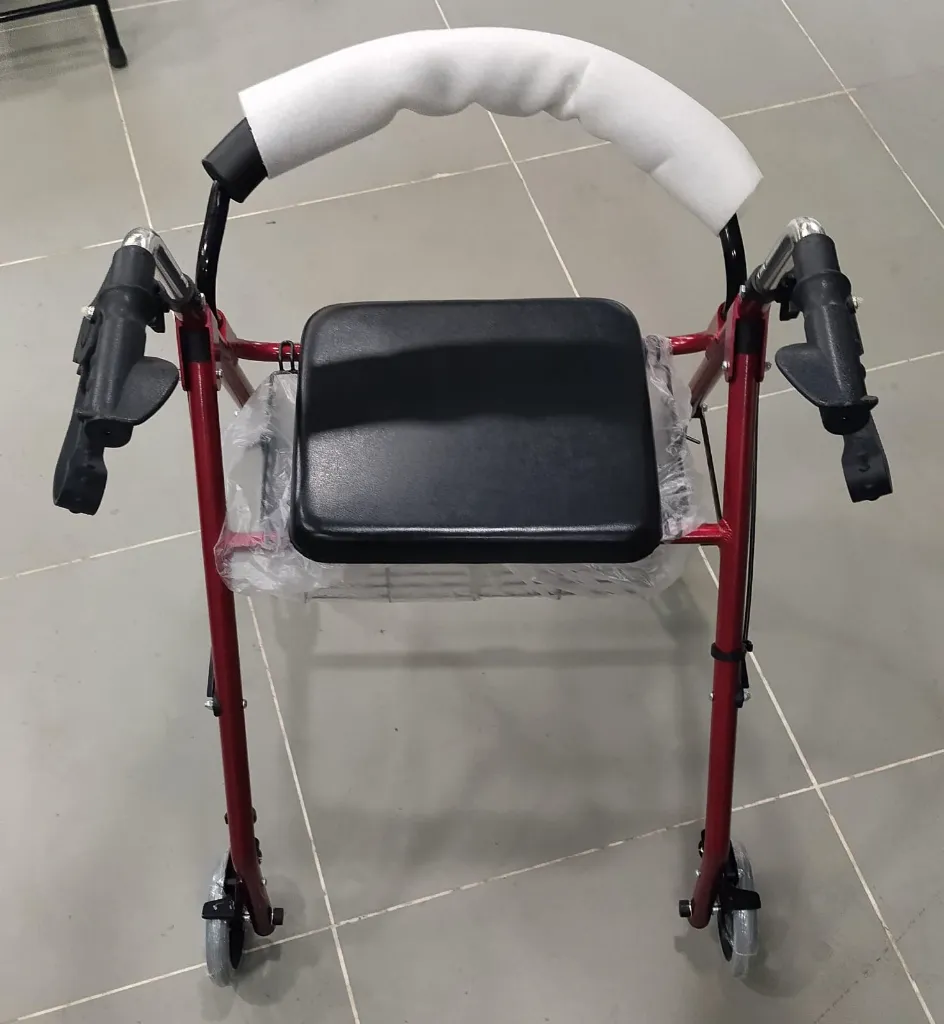 4 wheel rollator in nagpur.webp